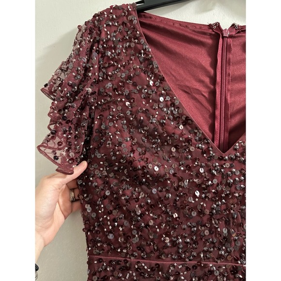 Elegant Burgundy Sequin Dress - Picture 4 of 16